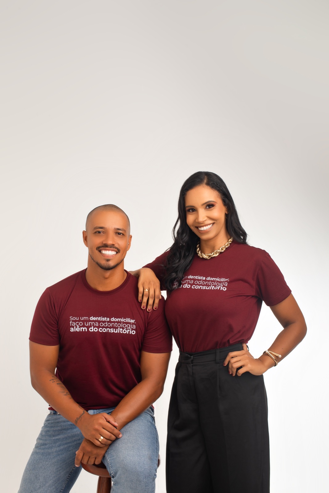 Dra. Natália Pinheiro com dentista do time da Dentistas Home